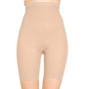 Assets Spanx by Sara Blakely